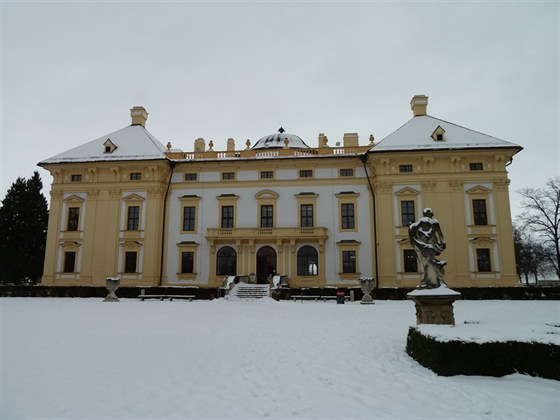 Slavkov u Brna Castle