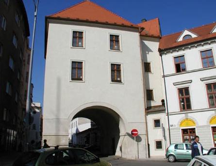 Měnín Gate